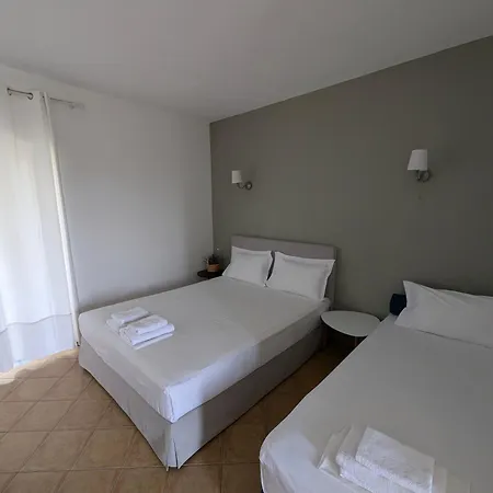 Apartman Avgerou And *