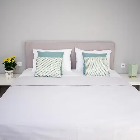 Avgerou Studios&apartments *