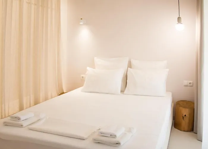 Apartament Avgerou And