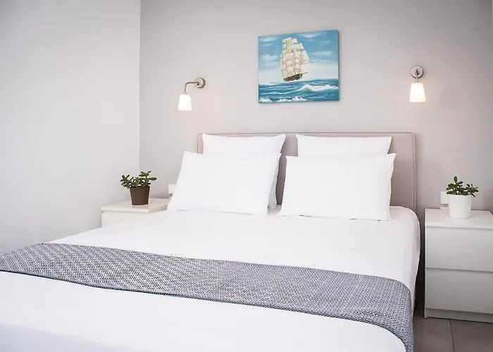 Avgerou And Apartament *